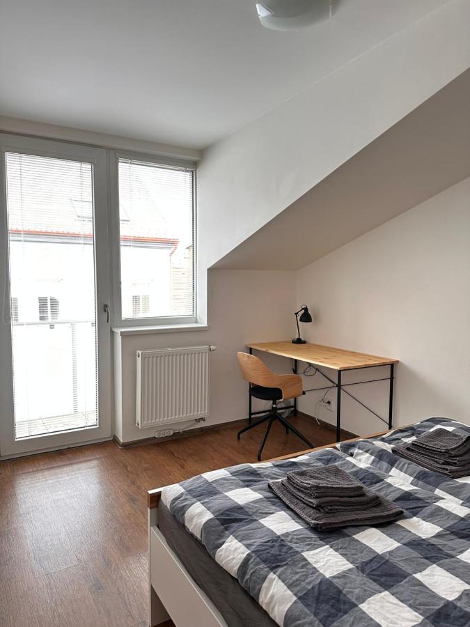 Apartman Ab Kryte Parkovani Zdarma Ceske Budejovice Esterno foto