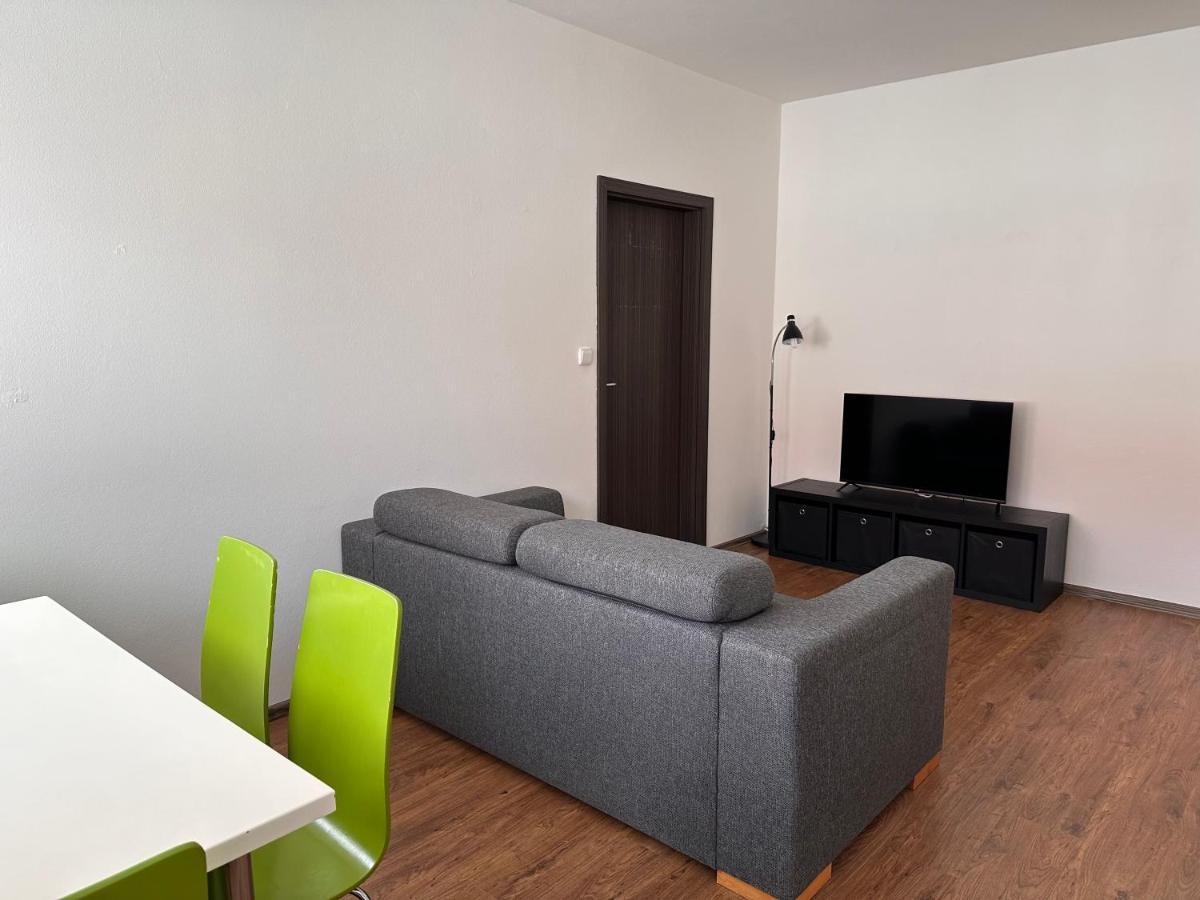 Apartman Ab Kryte Parkovani Zdarma Ceske Budejovice Esterno foto